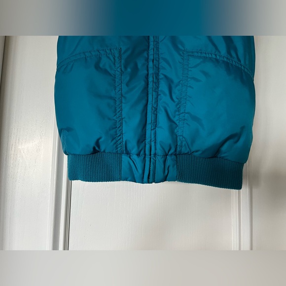 Volcom Stone Cloud Youth Size Medium Puffer Puffy Vest Kids Retro Look - Picture 4 of 12